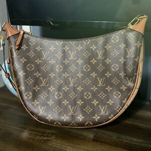 Louis Vuitton loop hobo